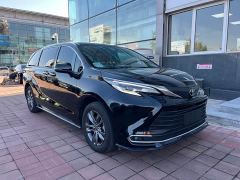 Toyota Sienna 2.5L Hybrid FWD Luxury - photo 3