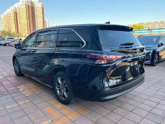 Toyota Sienna 2.5L Hybrid FWD Luxury - photo 6