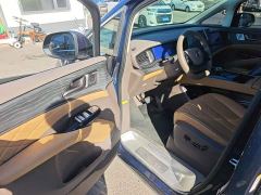 Denza D9 DM-i 970 AWD Flagship - фото 15
