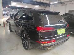 Audi Q7 55 TFSI quattro S line Ice Snow Sport Edition - photo 4