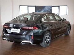 BMW i5 eDrive 35L M Sport Package - ფოტო 6