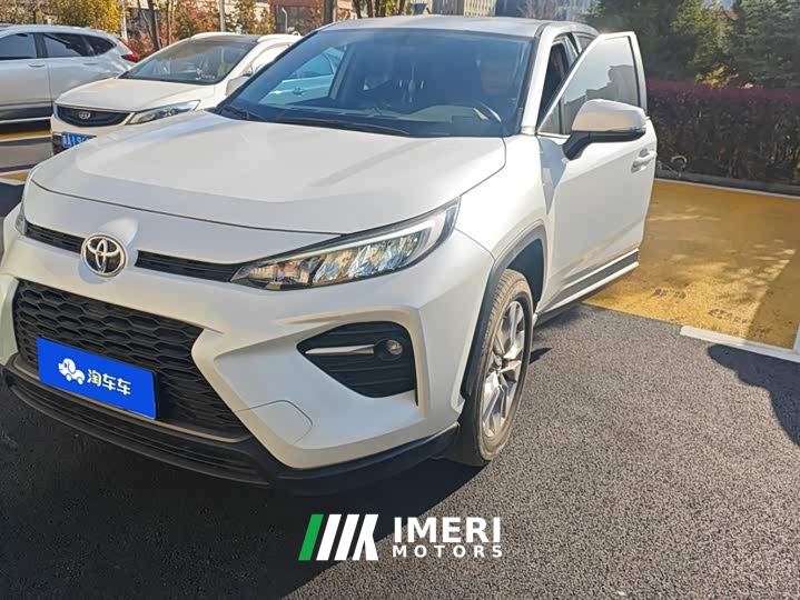 Toyota Wildland 2.0L CVT FWD Leading Edition