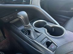 Toyota Camry 2.0G Luxury - ფოტო 13