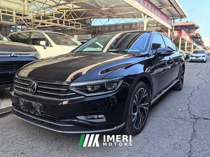 Volkswagen Magotan 2 Million Units Commemorative Edition 330TSI DSG Luxury - автомобиль из Китая