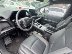 Toyota Sienna Dual-Engine 2.5L 4WD Prestige Edition - photo 4