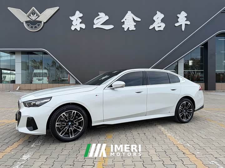 BMW 5 Series 530Li Premier M Sport Package - ავტომობილი ჩინეთიდან