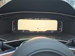 Volkswagen Taos 380TSI AWD R-Line Smart Connected Edition - фото 11