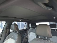 Volkswagen Taos 380TSI AWD R-Line Smart Connected Edition - фото 17