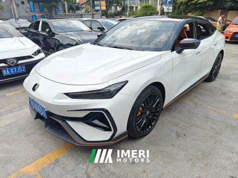 2025 Changan UNI-V Third Generation 2.0T Dynamic Engine Edition - car from China