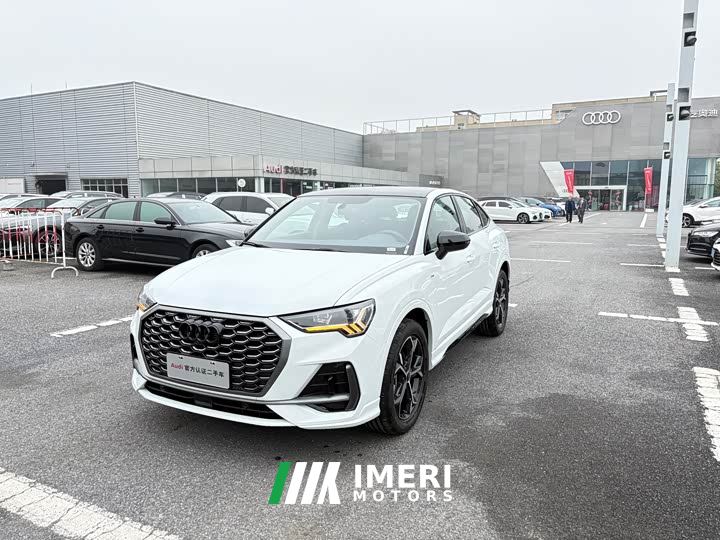 Audi Q3 Sportback 40 TFSI Fashion Edition - car from China