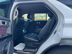 Ford Explorer 2.3T EcoBoost AWD Titanium 6-Seater - photo 15
