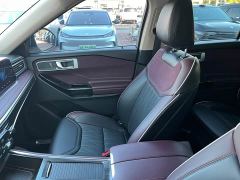 Ford Explorer 2.3T EcoBoost AWD Titanium 6-Seater - photo 9