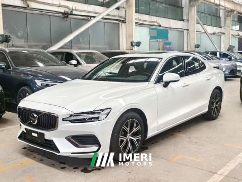 2025 Volvo S60 B4 Smart Luxury Edition - car from China
