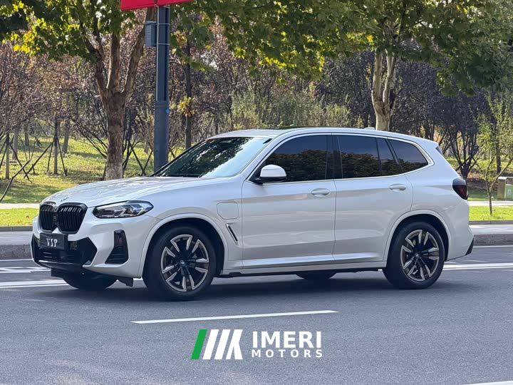 BMW iX3 sDrive40 Premier - ავტომობილი ჩინეთიდან