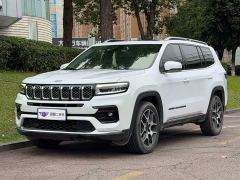 Jeep Commander 2.0T FWD Luxury - photo 1