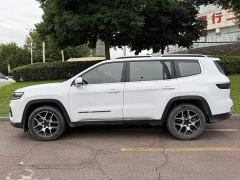 Jeep Commander 2.0T FWD Luxury - photo 3