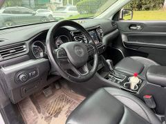 Jeep Commander 2.0T FWD Luxury - photo 7