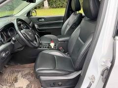 Jeep Commander 2.0T FWD Luxury - photo 8