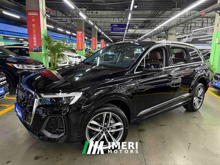Audi Q7 45 TFSI quattro S Line Sport - car from China