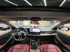 BMW 5 Series 525Li Luxury Package - ფოტო 15
