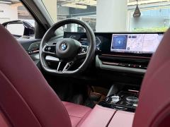 BMW 5 Series 525Li Luxury Package - ფოტო 16