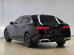 BMW 5 Series 525Li Luxury Package - ფოტო 9