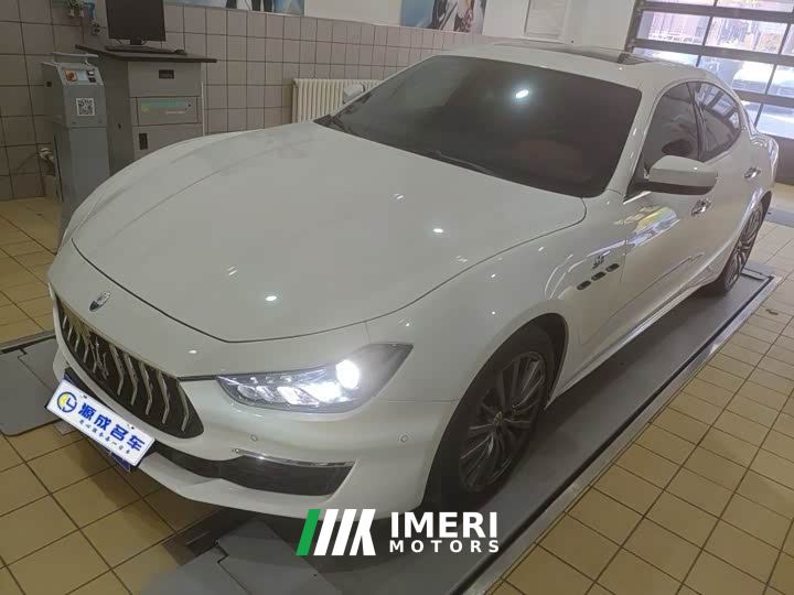 Maserati Ghibli 2.0T GT Sharp Edition