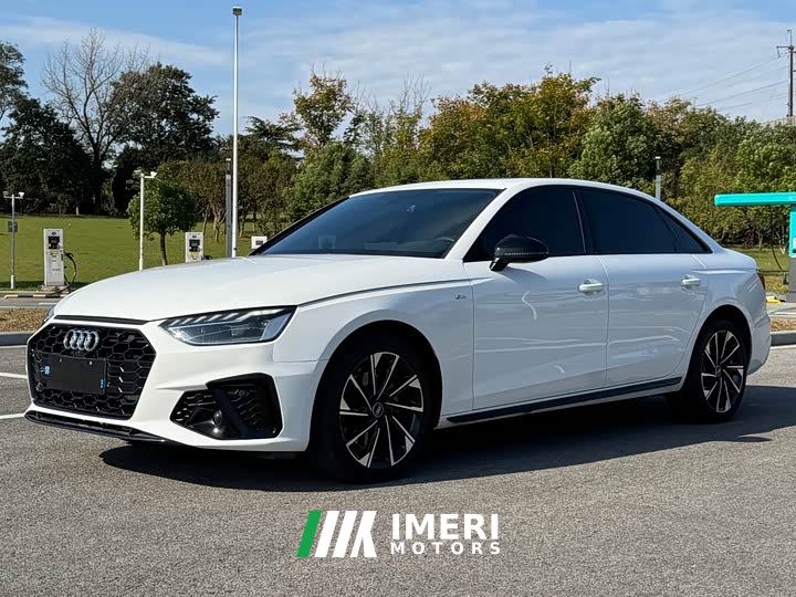 Audi A4L 40 TFSI Luxury Dynamic - ავტომობილი ჩინეთიდან