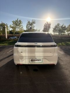 Li Auto L6 Pro - ფოტო 10