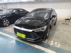 BYD Qin PLUS Glory Edition DM-i 55KM Leading - фото 1
