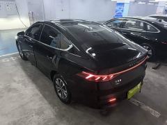 BYD Qin PLUS Glory Edition DM-i 55KM Leading - фото 4