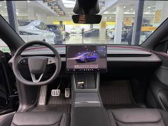 Tesla Model Y Rear-Wheel Drive - ფოტო 10
