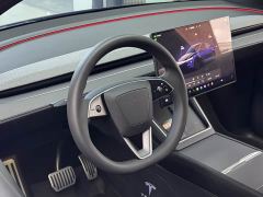 Tesla Model Y Rear-Wheel Drive - ფოტო 16
