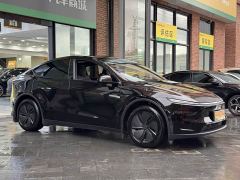 Tesla Model Y Rear-Wheel Drive - ფოტო 4