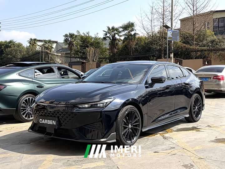 Changan UNI-V 1.5T Premium Sport - автомобиль из Китая