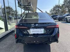 BMW i5 eDrive 40L M Sport Package - ფოტო 11