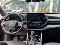 Toyota Crown Venza 2.5L HEV AWD Luxury - photo 16