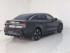 Lynk & Co 03 2.0T Diesel DCT Halo Edition - photo 13