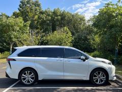 Toyota Sienna 2.5L Hybrid Premium Edition - photo 17