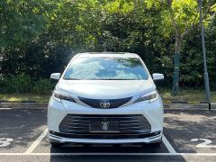 Toyota Sienna 2.5L Hybrid Premium Edition - photo 2