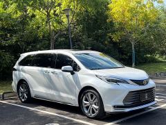 Toyota Sienna 2.5L Hybrid Premium Edition - photo 3