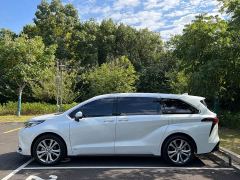Toyota Sienna 2.5L Hybrid Premium Edition - photo 4
