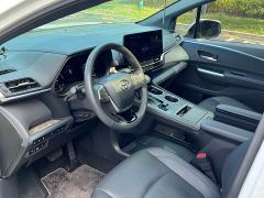 Toyota Sienna 2.5L Hybrid Premium Edition - photo 7
