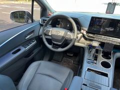 Toyota Sienna 2.5L Hybrid Premium Edition - photo 9