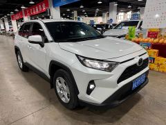 Toyota RAV4 2.0L CVT FWD Urban Edition - photo 3