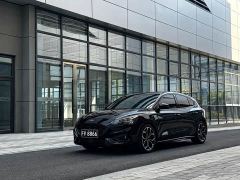 Ford Focus Hatchback EcoBoost 180 Automatic ST Line - photo 1