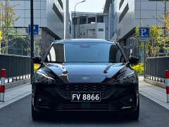 Ford Focus Hatchback EcoBoost 180 Automatic ST Line - photo 4