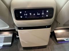 Li Auto i8 Standard Edition - ფოტო 11