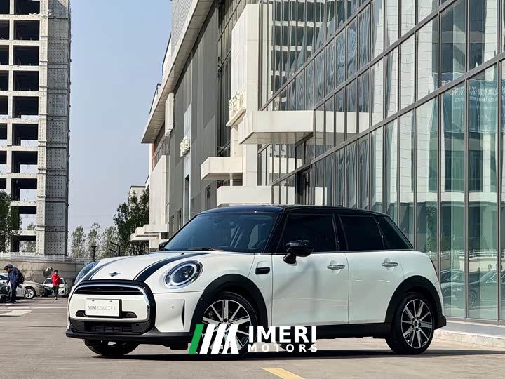 MINI 1.5T COOPER Artist 5-Door