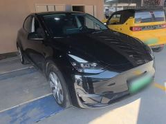 Tesla Model Y Standard Range RWD - фото 3